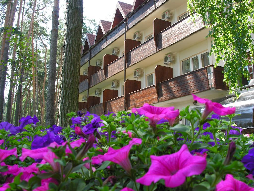 Ukraina Hotel Tcherkássi Exterior foto