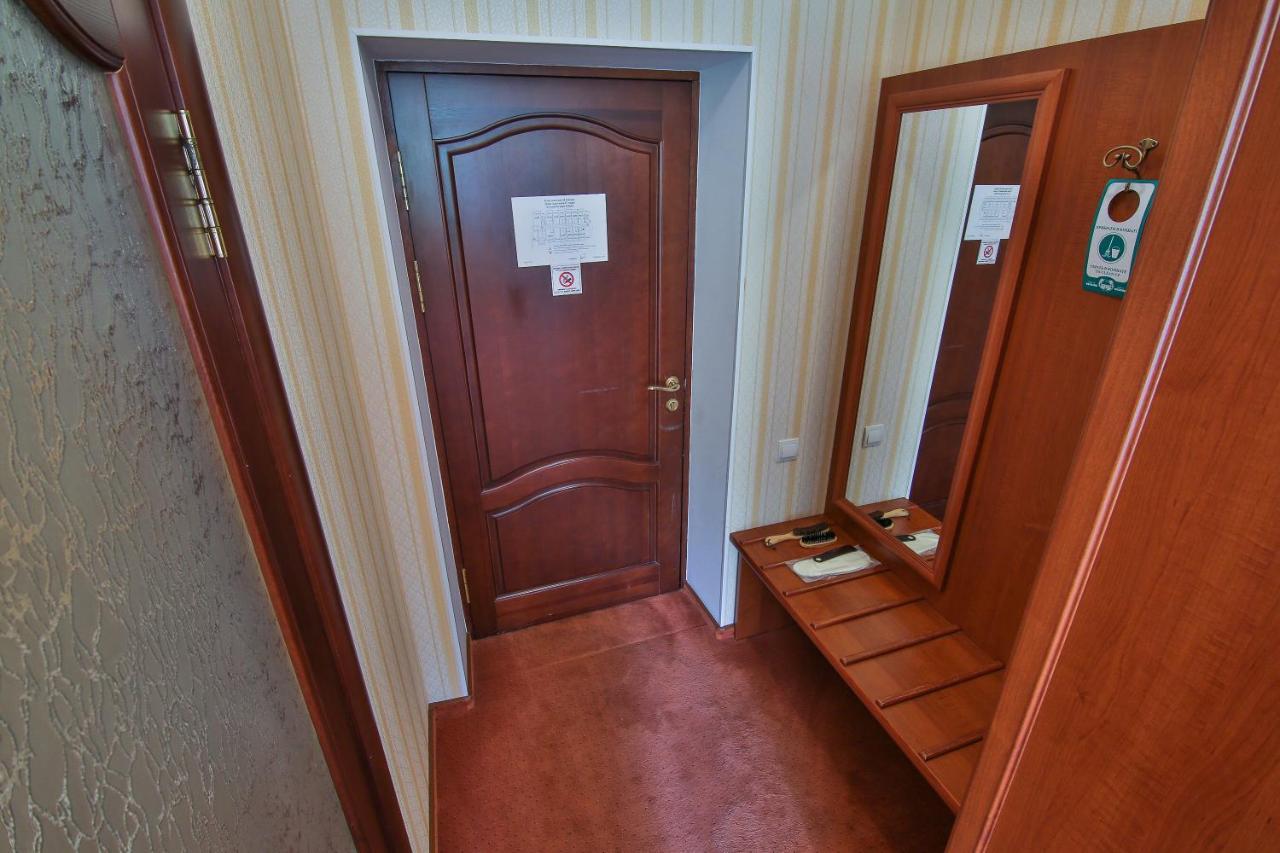 Ukraina Hotel Tcherkássi Exterior foto